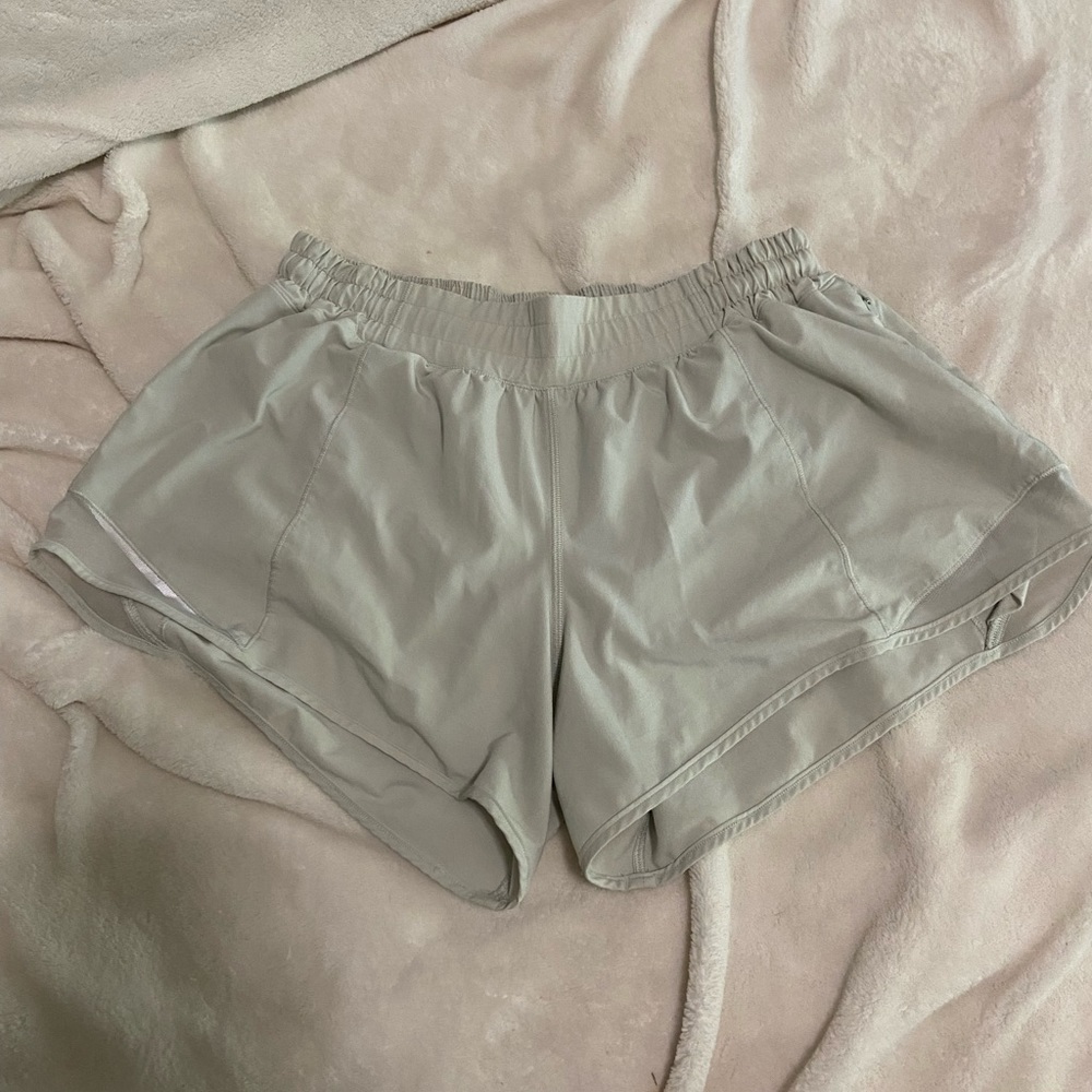 Lululemon 4” Hotty Hot Shorts
